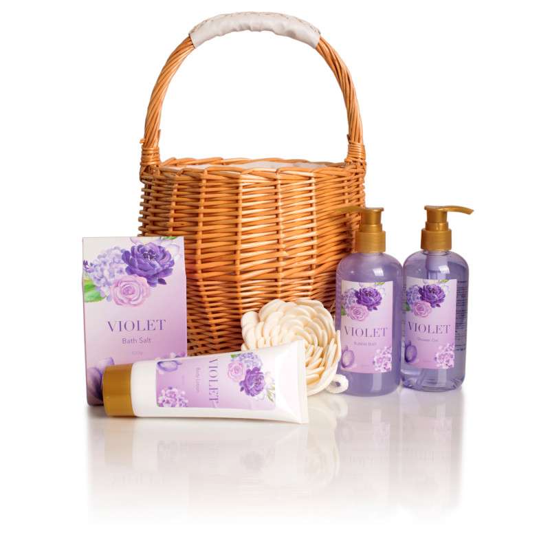 BOLSO DE MIMBRE. VIOLETAS